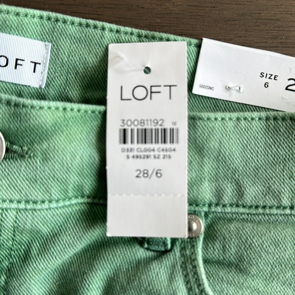 LOFT NWT Green Denim shorts ☘️🍀 Size 28/6 - Picture 8 of 8